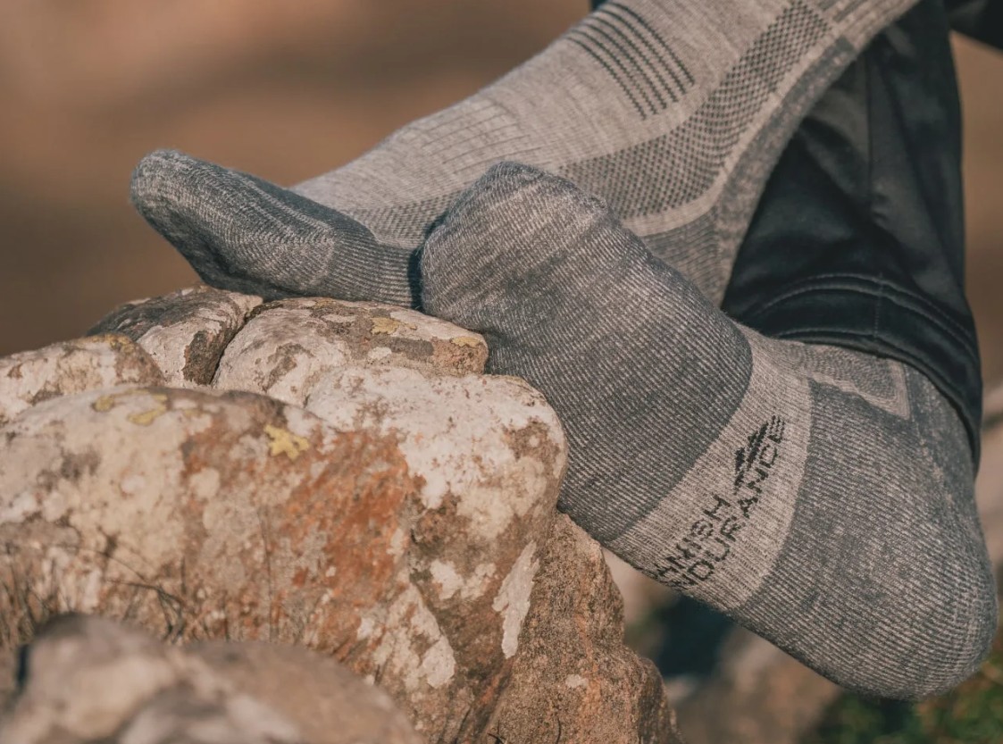Lätta vandringsstrumpor i merinoull från Danish Endurance. Ventilerande, bekväma och perfekta för vandring och friluftsliv. Unisex och förebygger blåsor.