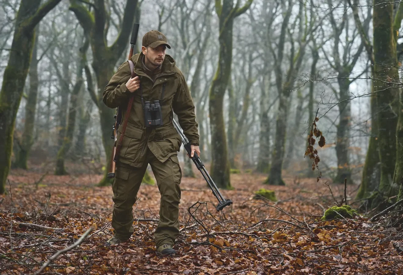 Härkila Pro Hunter Gore-Tex Legacy Jacket skyddar mot vind och regn i öppna marker