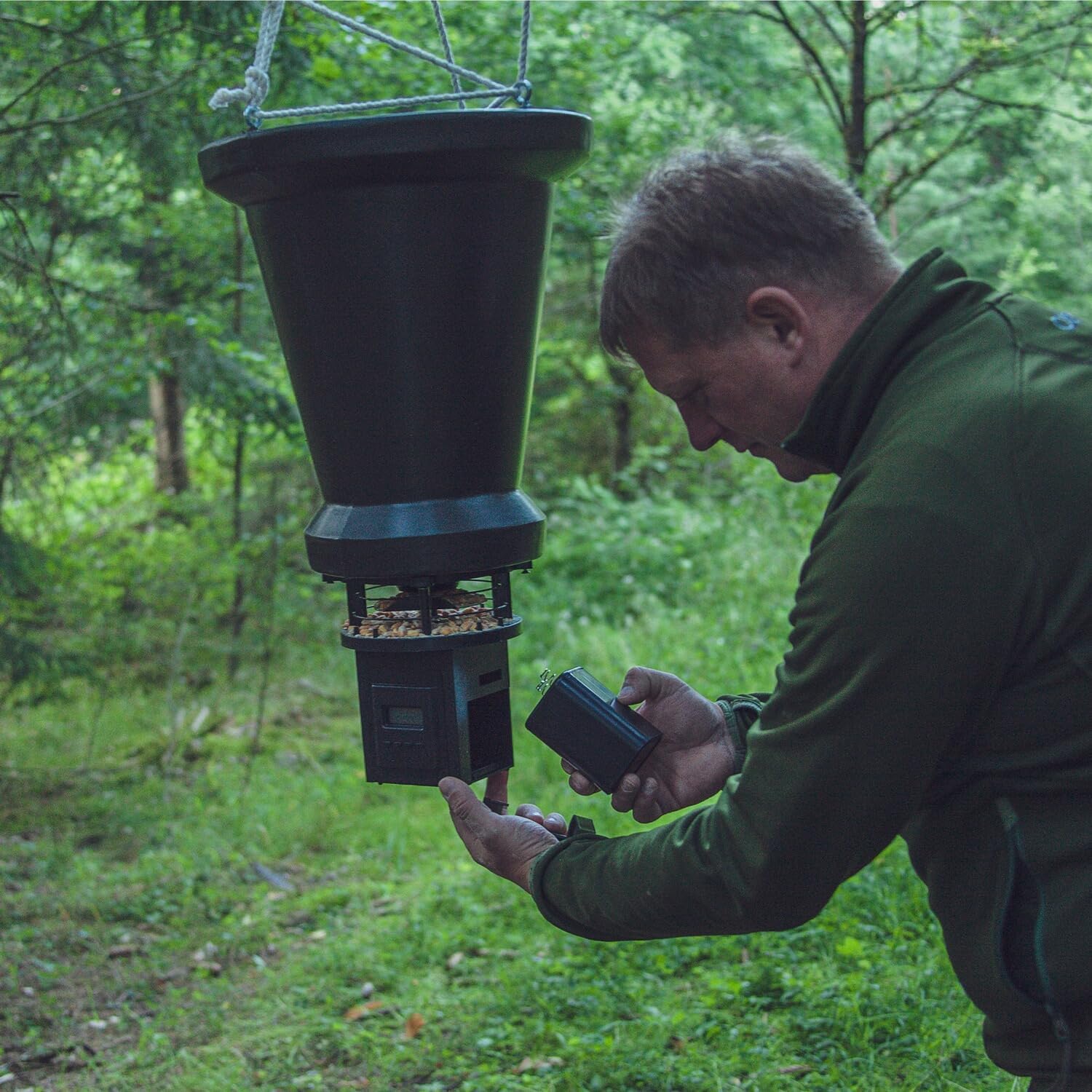 Berger + Schröter Wild foderspridare Dual – enkel och stabil lösning för åtel i liten skala