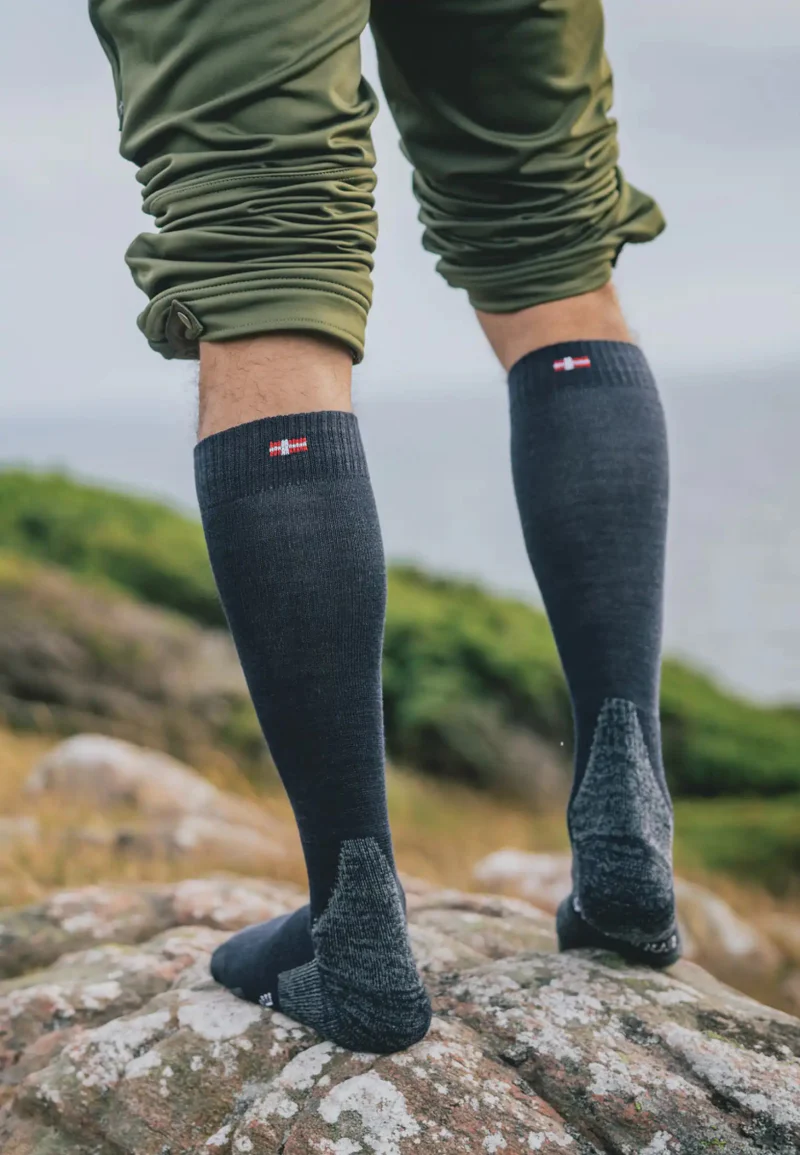 Danish Endurance knähöga vandringsstrumpor i merinoull – varma och skyddande för långa dagar